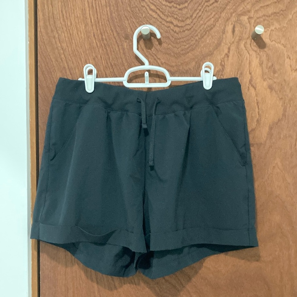 Z By Zella Cuffed Shorts Women’s Large